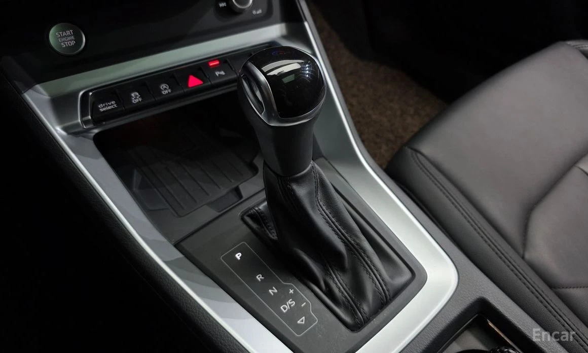 Audi Q3, снимка 9 - Автомобили и джипове - 55517294