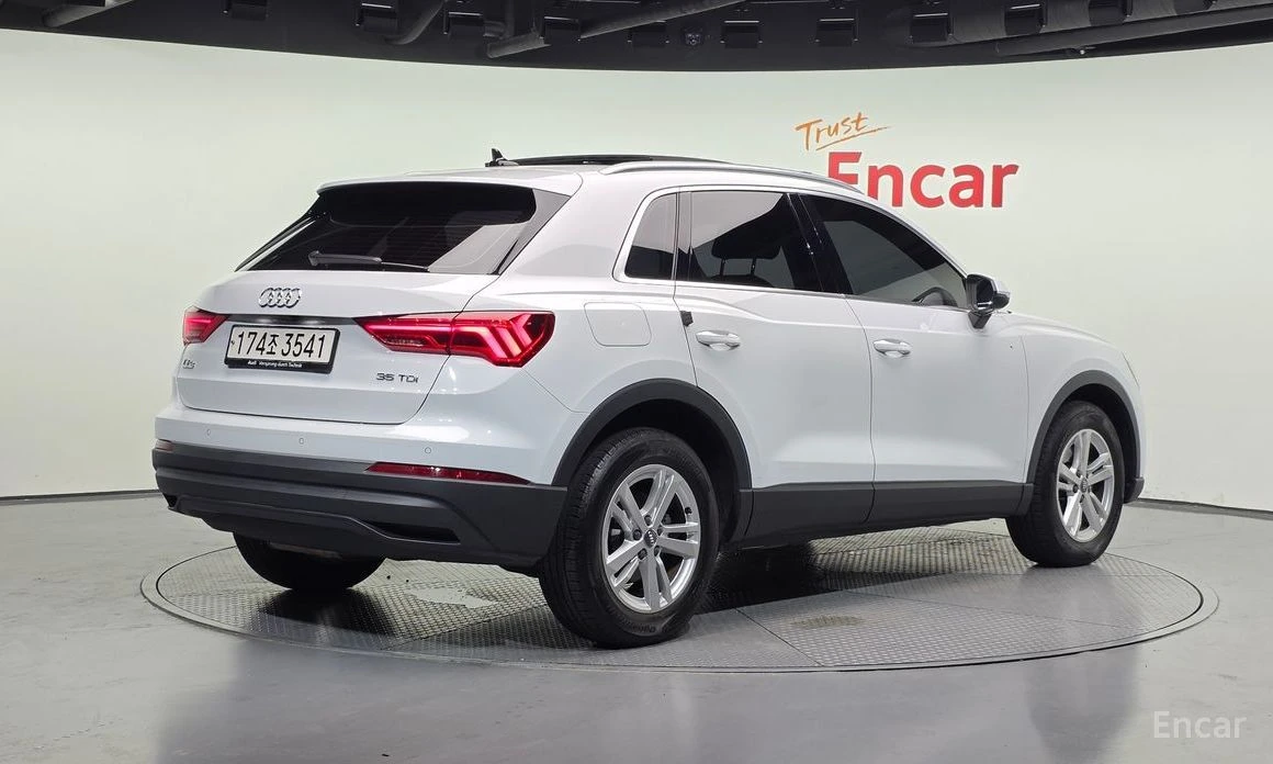 Audi Q3, снимка 2 - Автомобили и джипове - 55517294