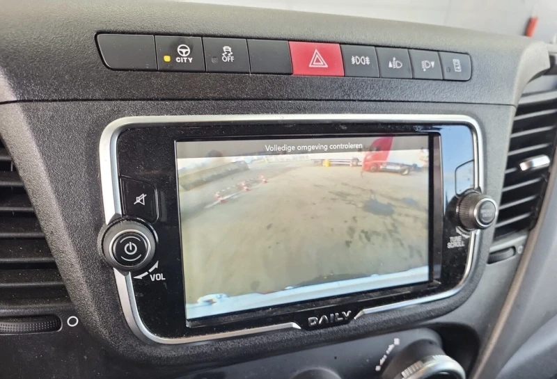 Iveco 35S18 3.0L* HI-MATIC* LED* КЛИМА* СРЕДНА БАЗА, снимка 13 - Бусове и автобуси - 52743976