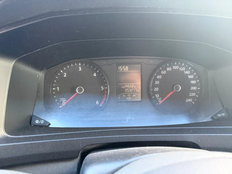 VW Transporter 2.0 TDI клима, снимка 13 - Бусове и автобуси - 53061311