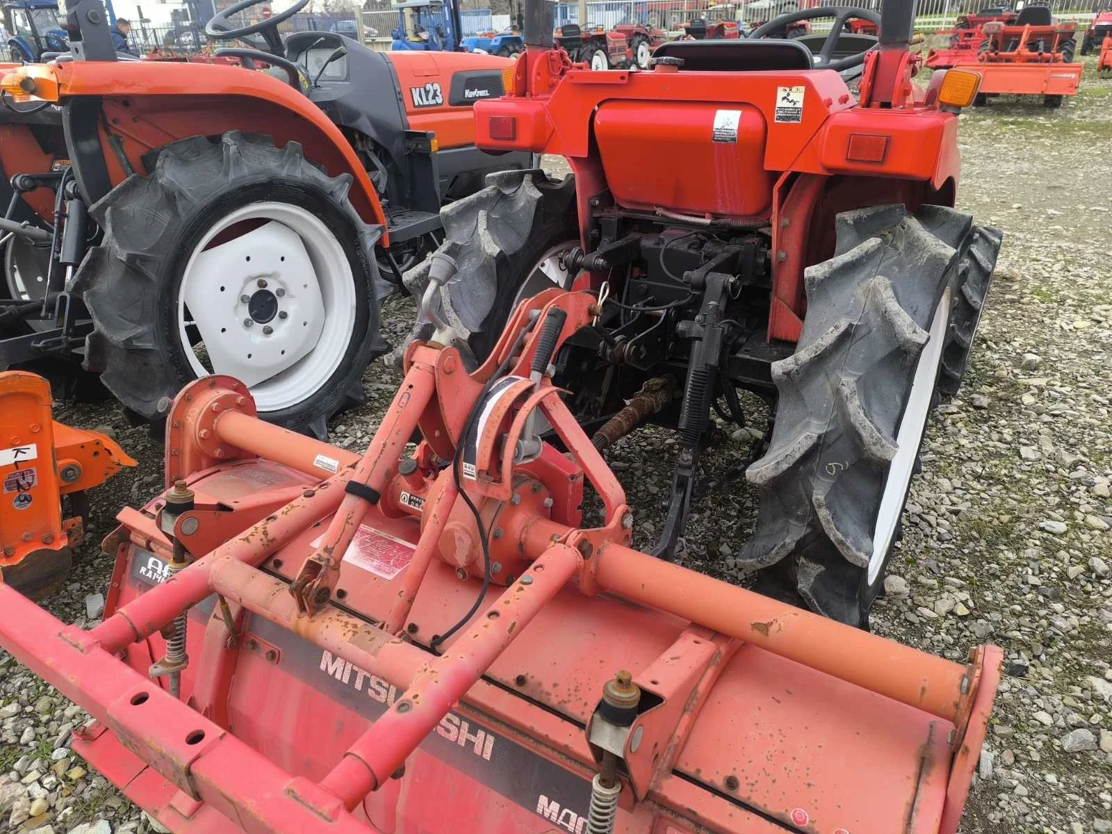 Трактор Mitsubishi Саки агро Сливен  - изображение 4