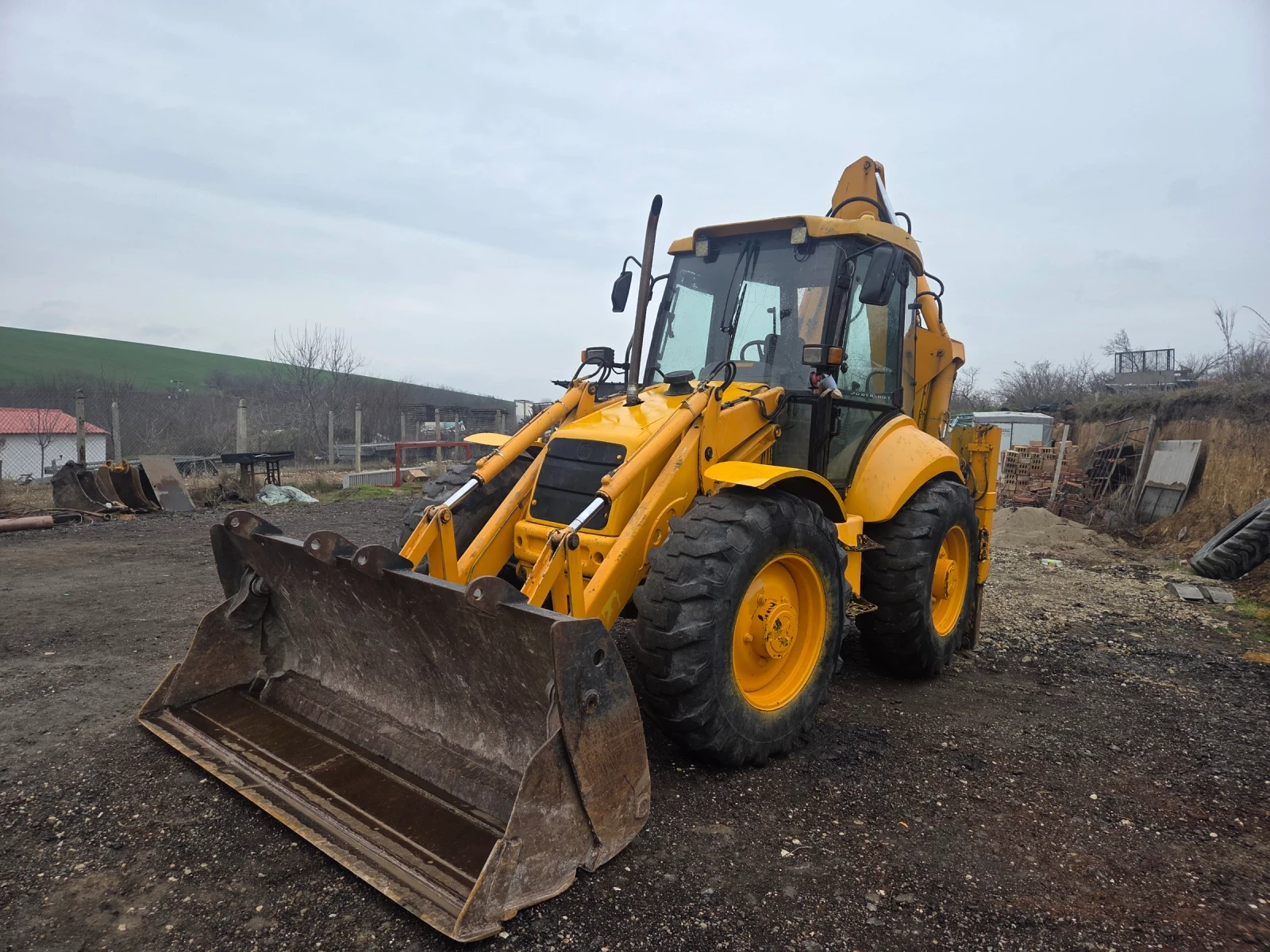 Багер New Holland LB115B  | Auto.bg — изображение 1