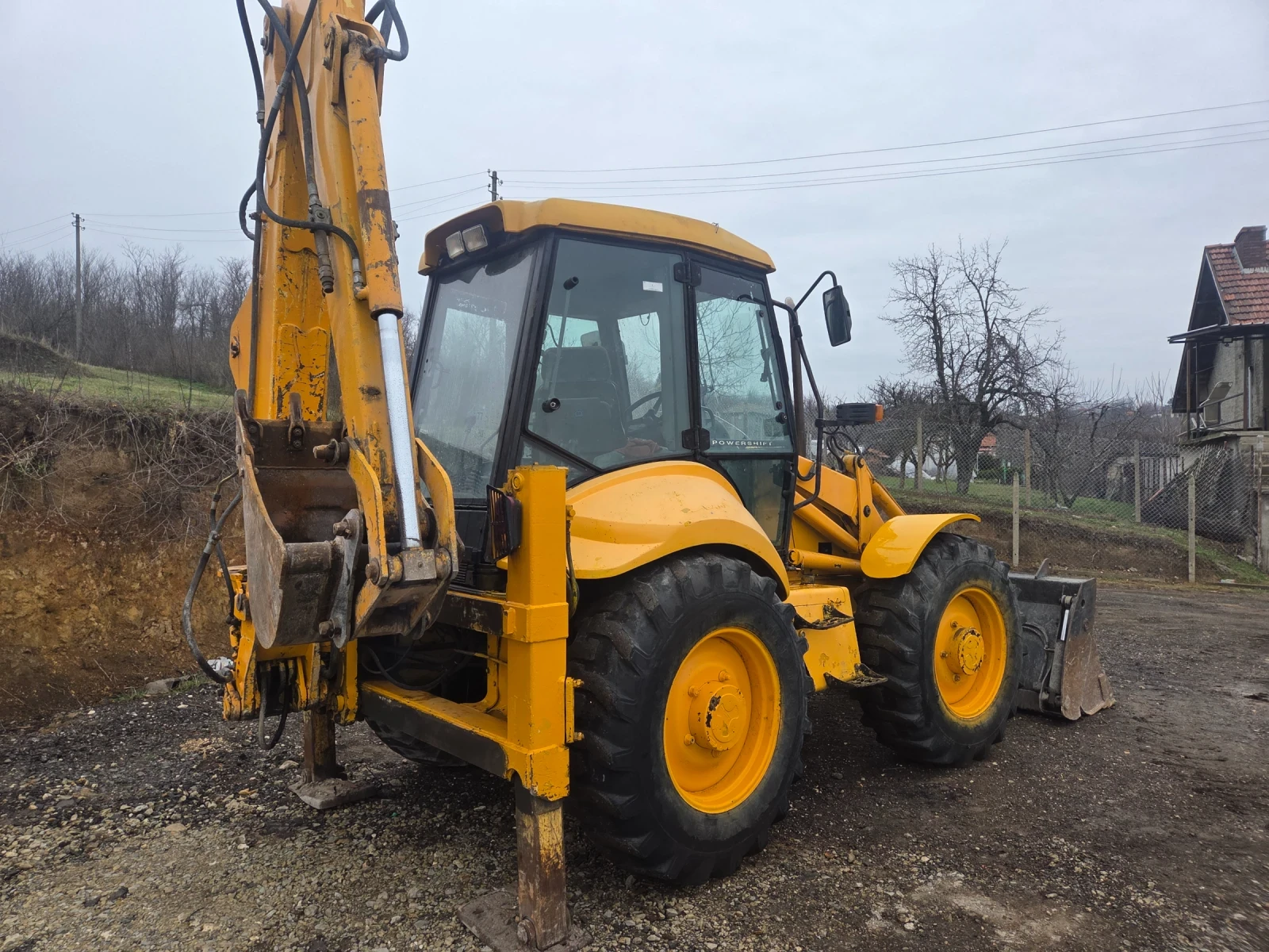 Багер New Holland LB115B , снимка 4 - Индустриална техника - 54040941