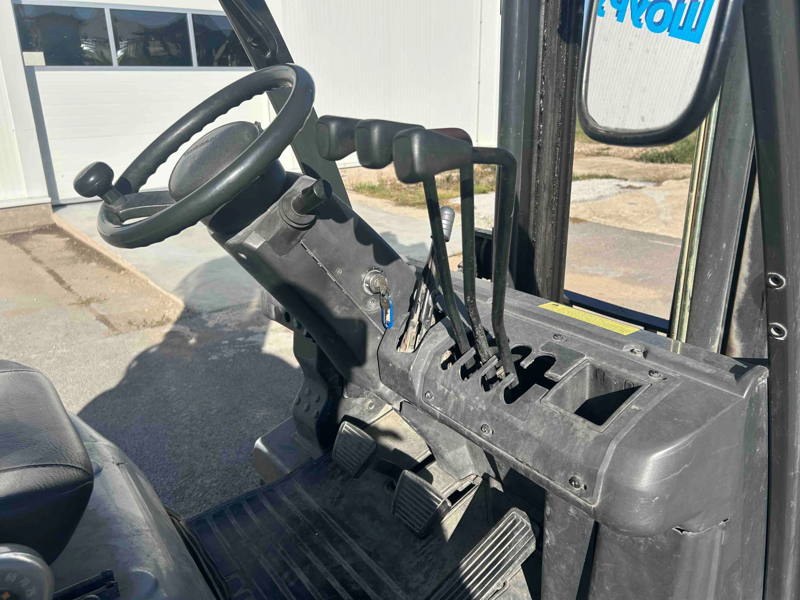 ������� Nissan ������� | Mobile.bg � ����������� 2