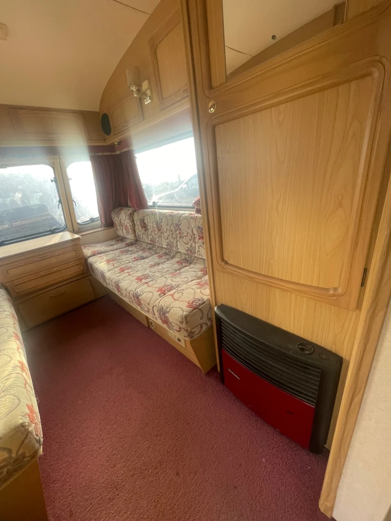 Каравана Bailey Majestic , снимка 10 - Каравани и кемпери - 52488068