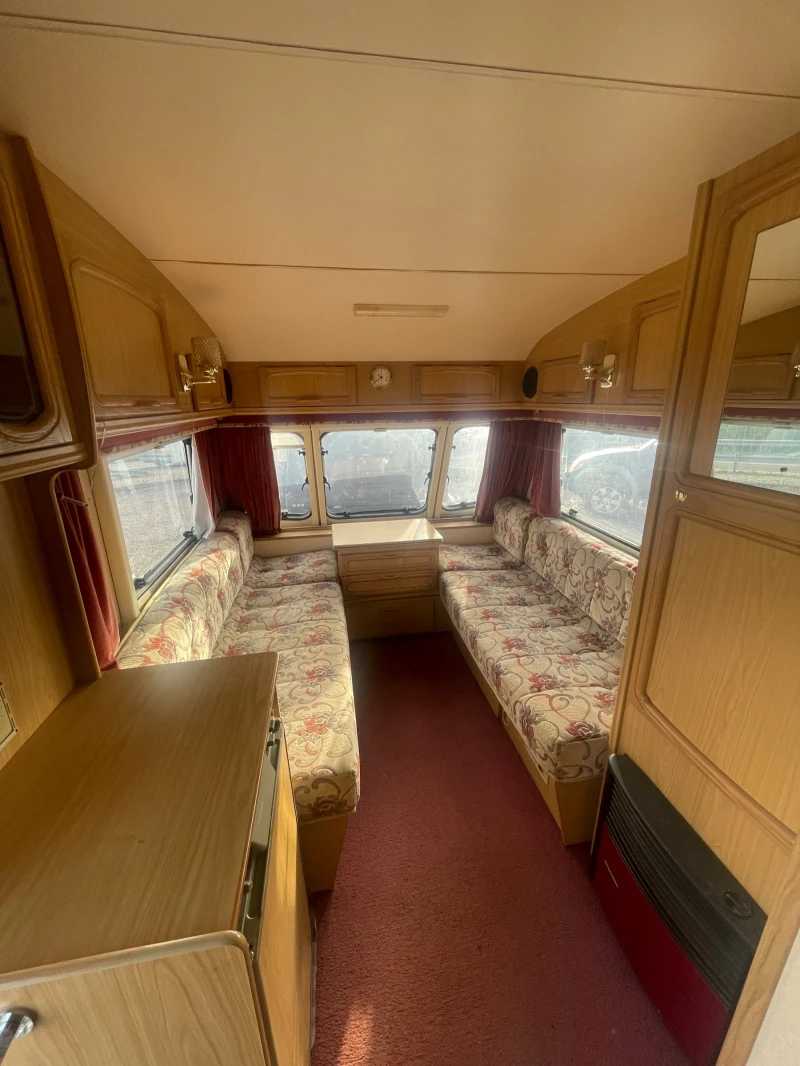 Каравана Bailey Majestic , снимка 12 - Каравани и кемпери - 52488068