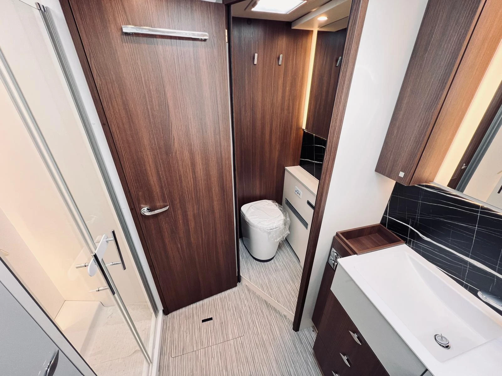  Burstner Mercedes -Elegance 910G    ALDE | Mobile.bg   16