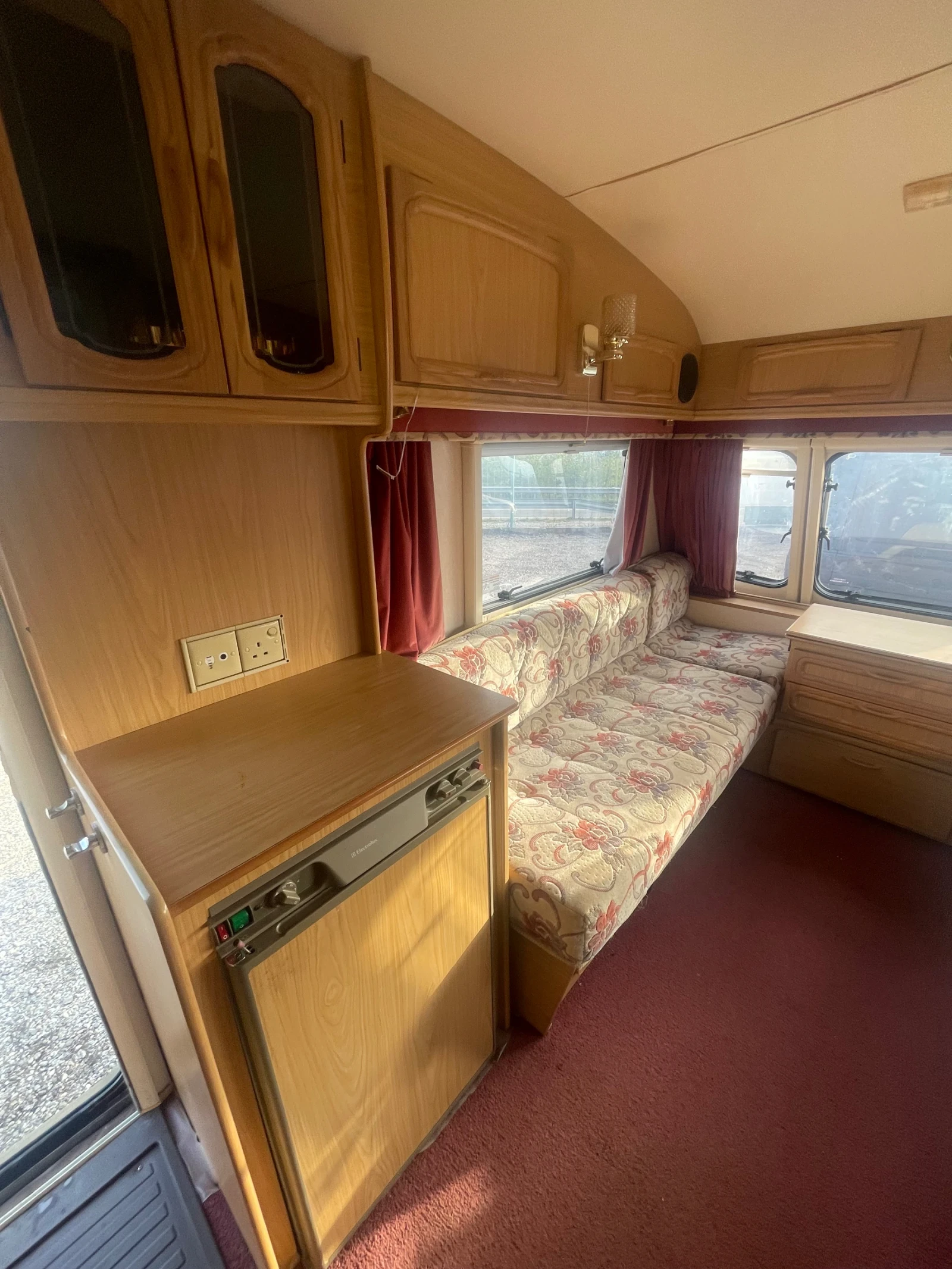  Bailey Majestic  | Mobile.bg   11