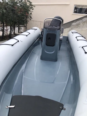Надуваема лодка Bombard Explorer 600, снимка 4