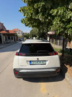 Peugeot 2008 С ГАРАНТИРАН ИЗМИНАТ ПРОБЕГ ГАРАНЦИЯ НА БАТЕРИЯТА , снимка 4