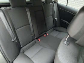Toyota Avensis 1.8 VVT-i 147к.с., снимка 13