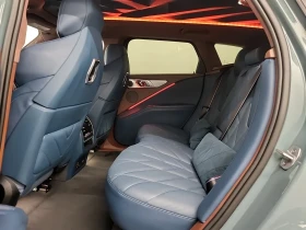 BMW XM 4.4l v8 Plug-in Hybrid SAV , снимка 10