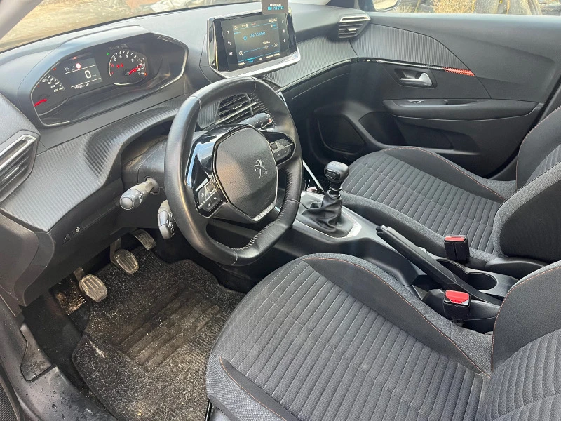 Peugeot 208 1.4 PureTech, снимка 7 - Автомобили и джипове - 48564820