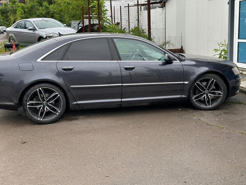 Audi A8, снимка 4 - Автомобили и джипове - 46261845