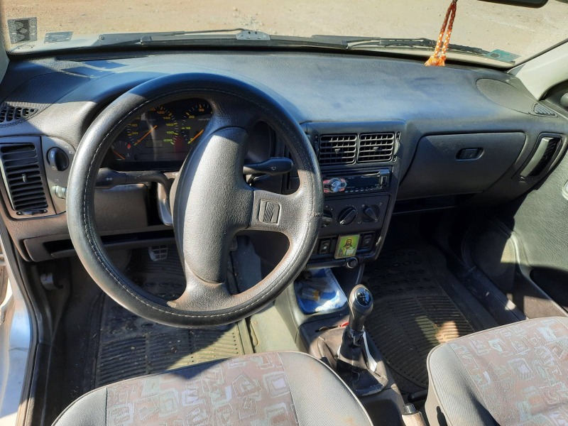 Seat Ibiza, снимка 5 - Автомобили и джипове - 46271532