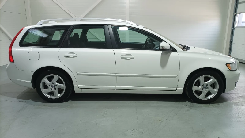 Volvo V50 1.6 d, снимка 4 - Автомобили и джипове - 48966121