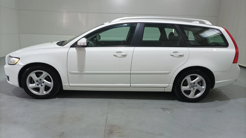 Volvo V50 1.6 d, снимка 8 - Автомобили и джипове - 48966121