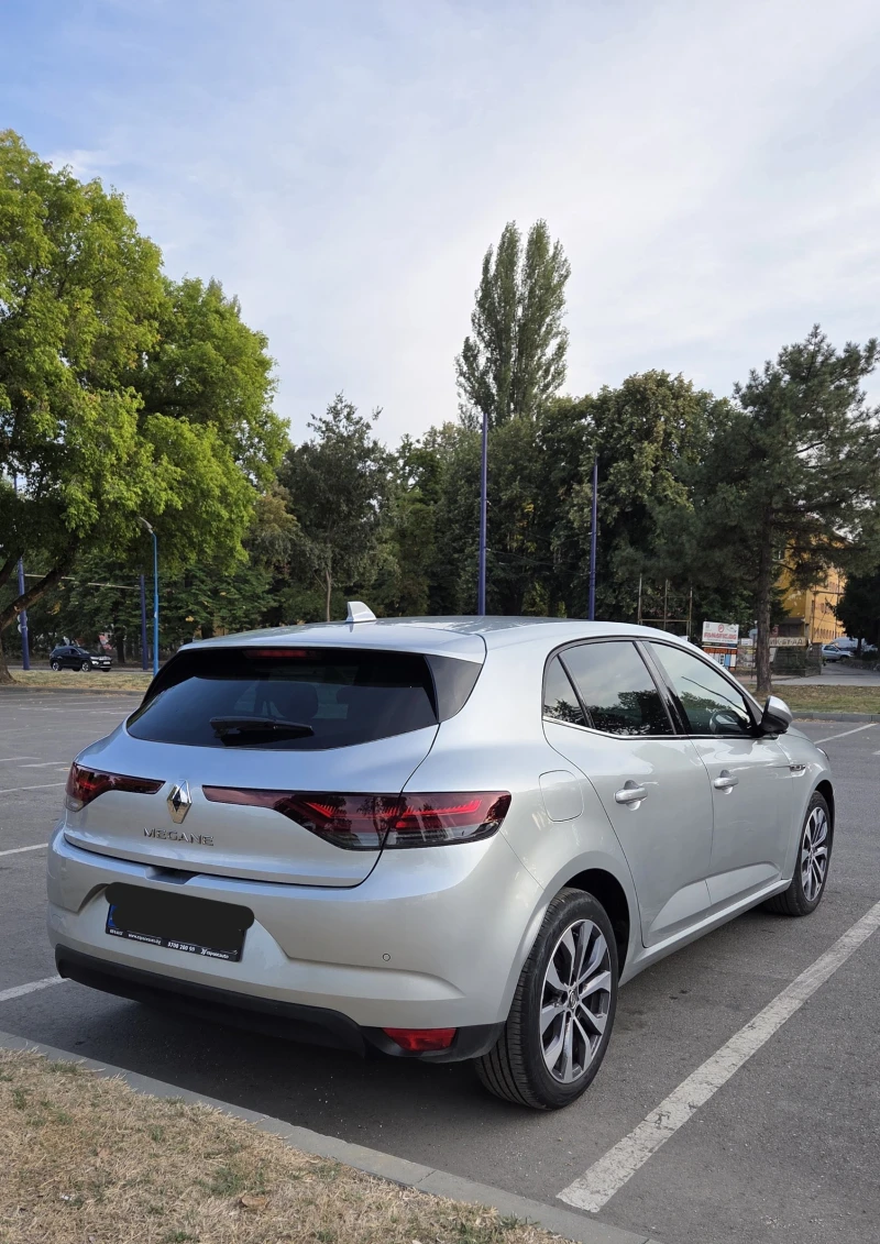 Renault Megane 1.3 TCE, снимка 6 - Автомобили и джипове - 52397755