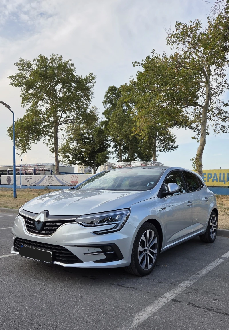 Renault Megane 1.3 TCE, снимка 3 - Автомобили и джипове - 52397755