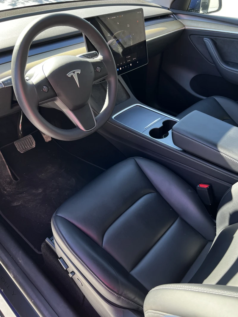 Tesla Model Y Standart Range RWD, снимка 10 - Автомобили и джипове - 52408671