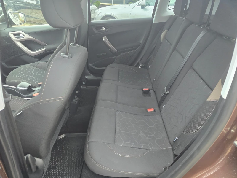 Peugeot 2008 1.6HDI 123962 РЕАЛНИ КИЛОМЕТРИ, снимка 14 - Автомобили и джипове - 52679469