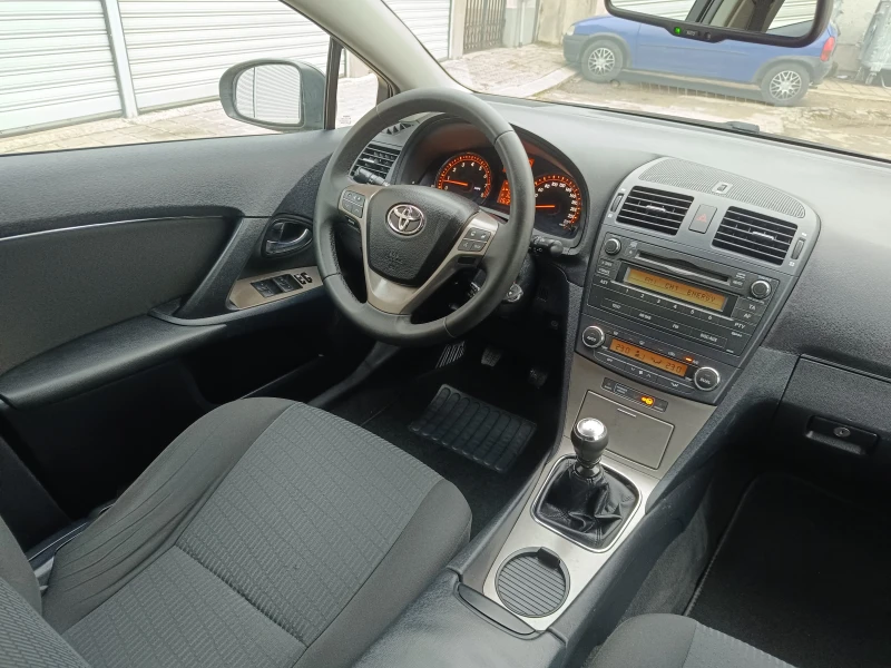 Toyota Avensis 1.8 VVT-i 147к.с., снимка 7 - Автомобили и джипове - 52886766