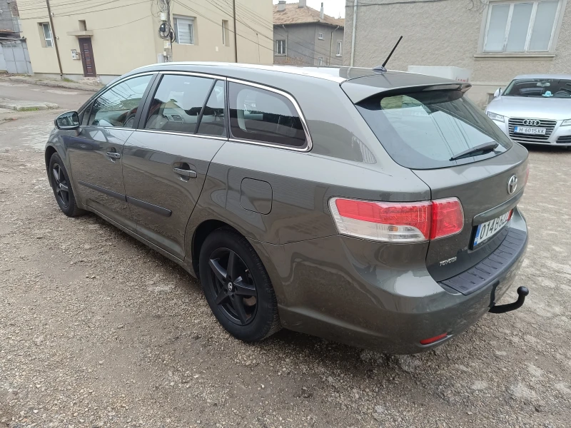 Toyota Avensis 1.8 VVT-i 147к.с., снимка 6 - Автомобили и джипове - 52886766