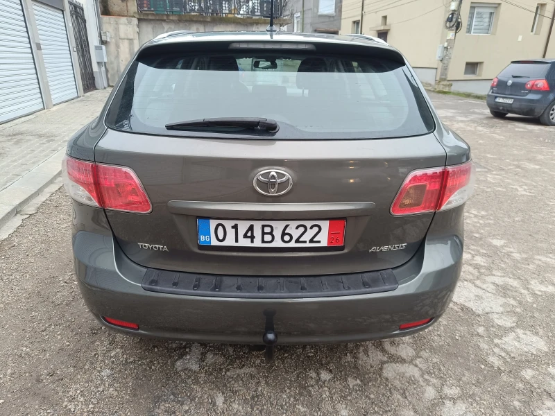 Toyota Avensis 1.8 VVT-i 147к.с., снимка 5 - Автомобили и джипове - 52886766
