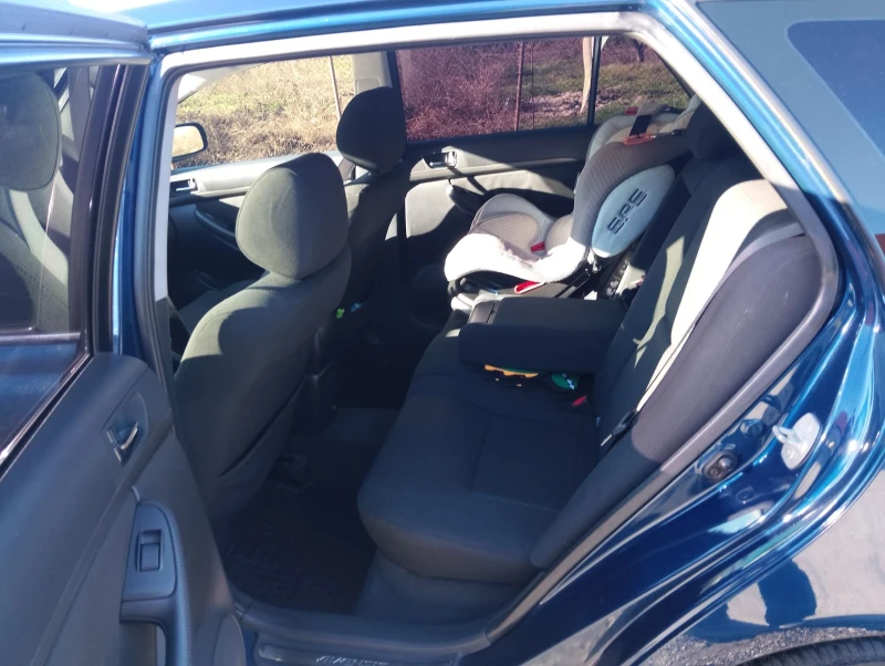 Toyota Avensis 2.2 куб.150 к.с., снимка 7 - Автомобили и джипове - 52934733