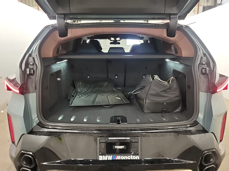 BMW XM 4.4l v8 Plug-in Hybrid SAV , снимка 12 - Автомобили и джипове - 53035877