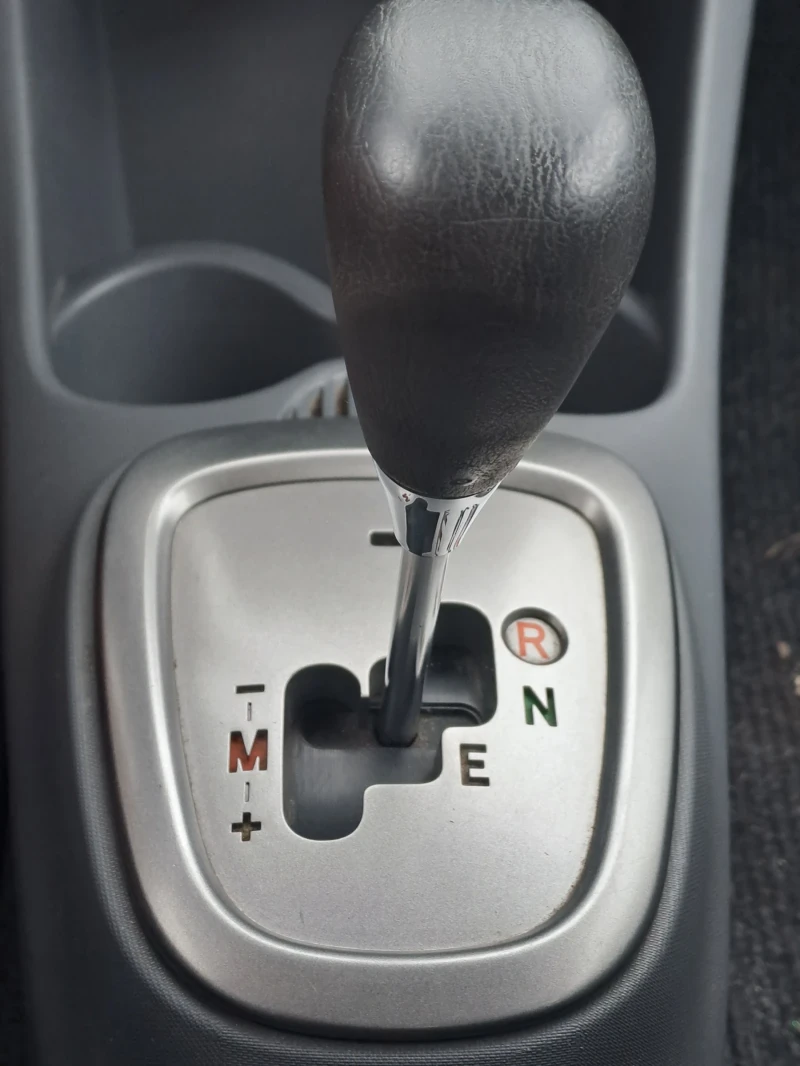 Peugeot 107, снимка 13 - Автомобили и джипове - 53509185