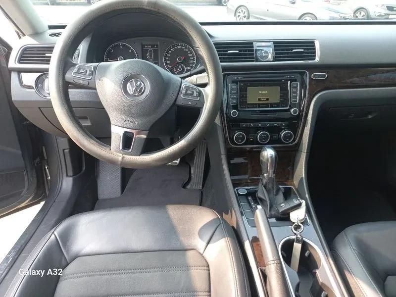 VW Passat 2.0 TDI, снимка 7 - Автомобили и джипове - 54298589