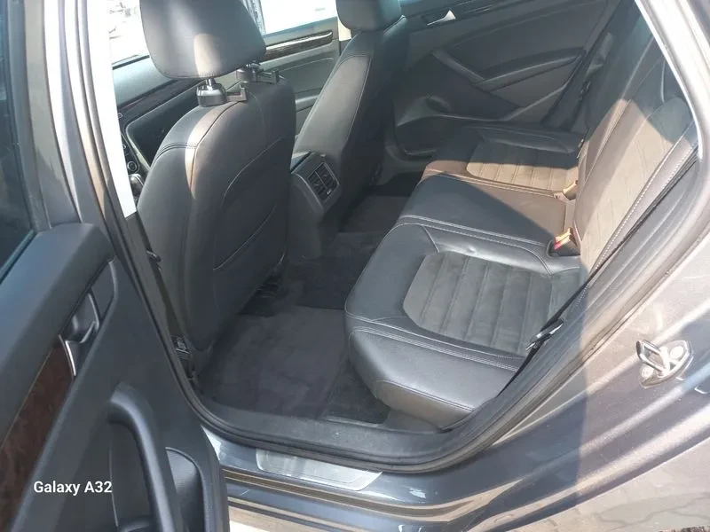 VW Passat 2.0 TDI, снимка 6 - Автомобили и джипове - 54298589
