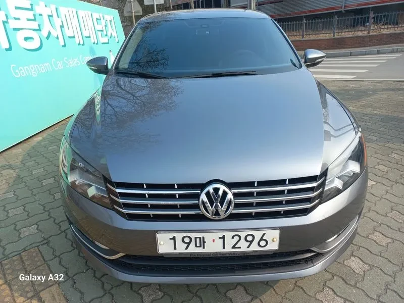 VW Passat 2.0 TDI, снимка 2 - Автомобили и джипове - 54298589