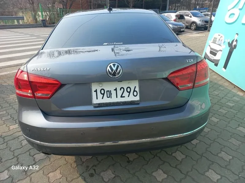 VW Passat 2.0 TDI, снимка 3 - Автомобили и джипове - 54298589