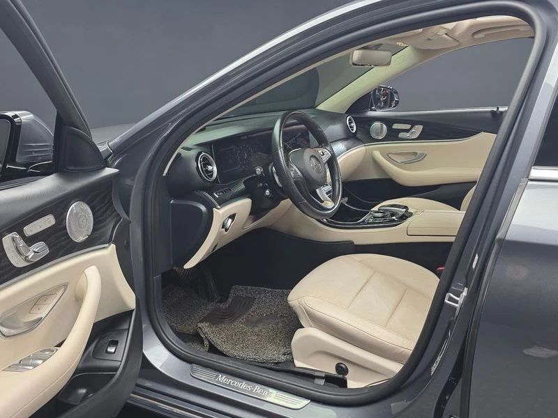 Mercedes-Benz E 300 2.0 E300 /W213 / Avangarde / CARFAX, снимка 10 - Автомобили и джипове - 55634356