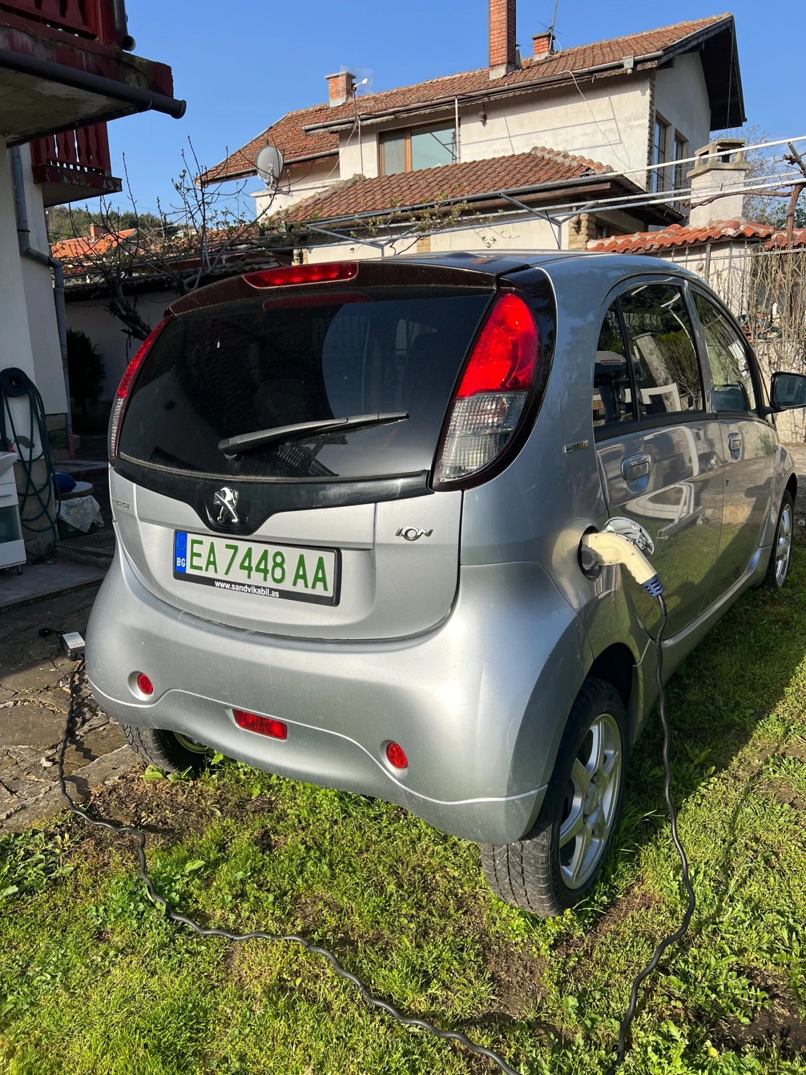 Peugeot iOn  - изображение 4