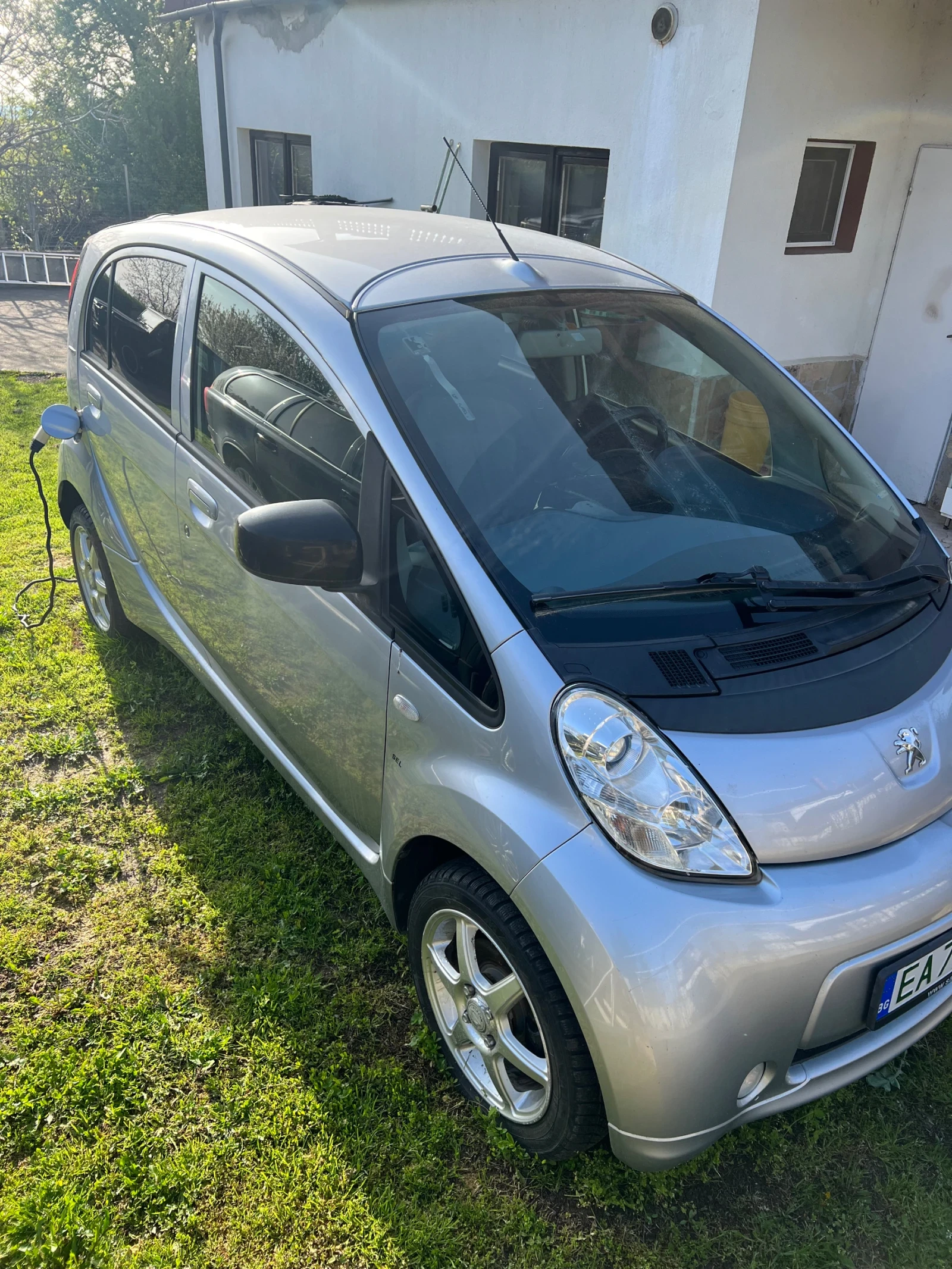 Peugeot iOn  - изображение 3