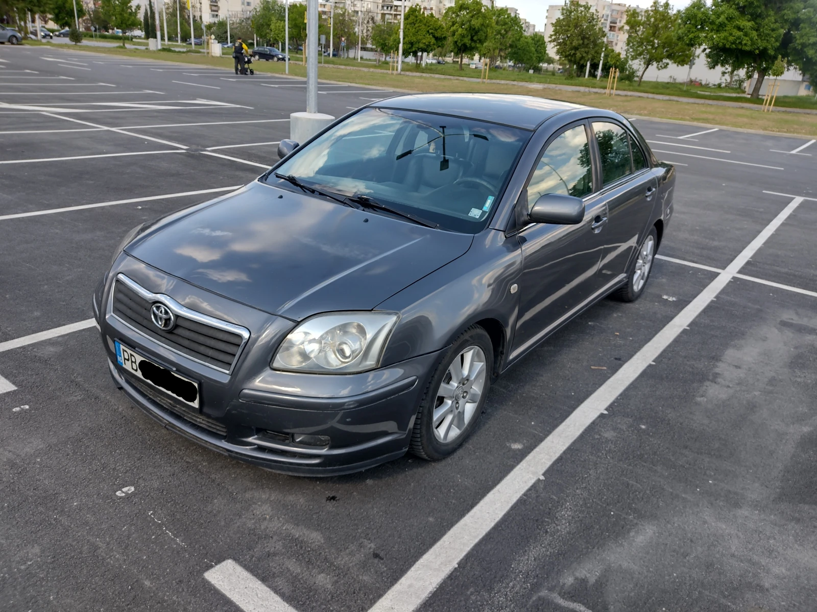 Toyota Avensis D-4D 150hp - изображение 2