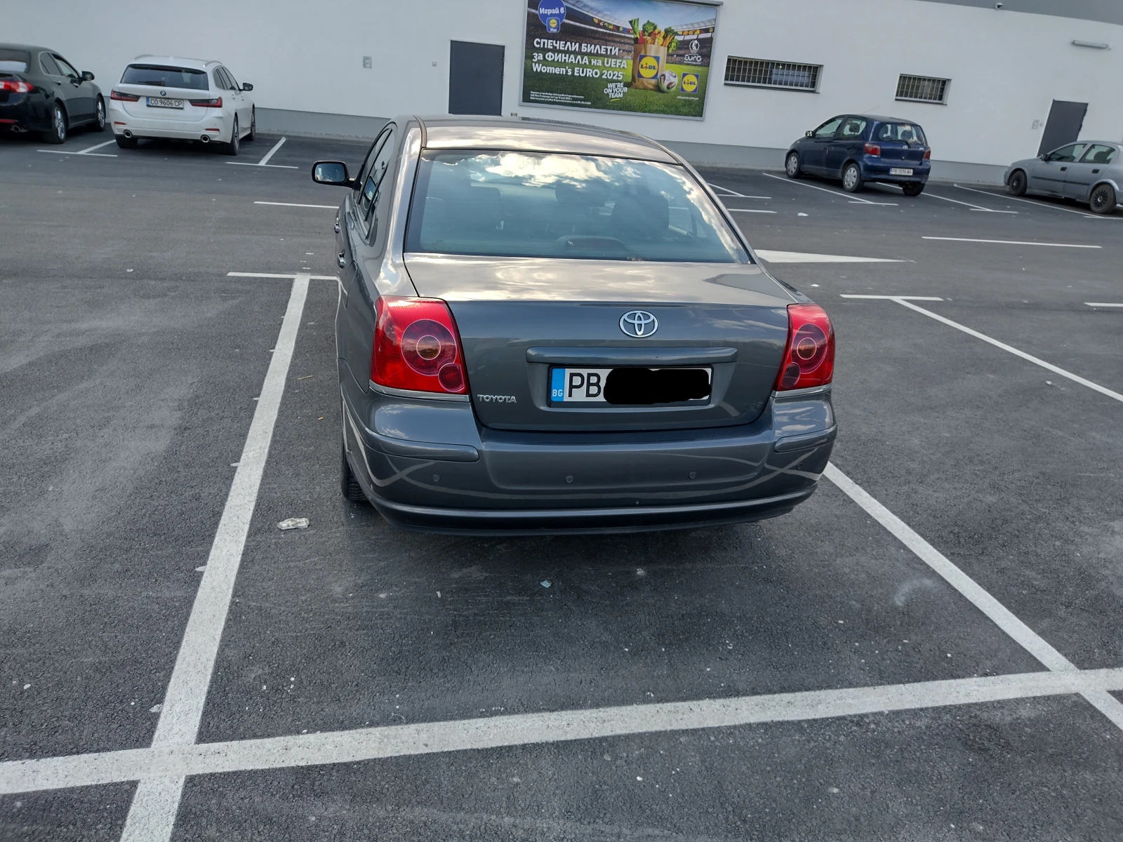 Toyota Avensis D-4D 150hp - изображение 4