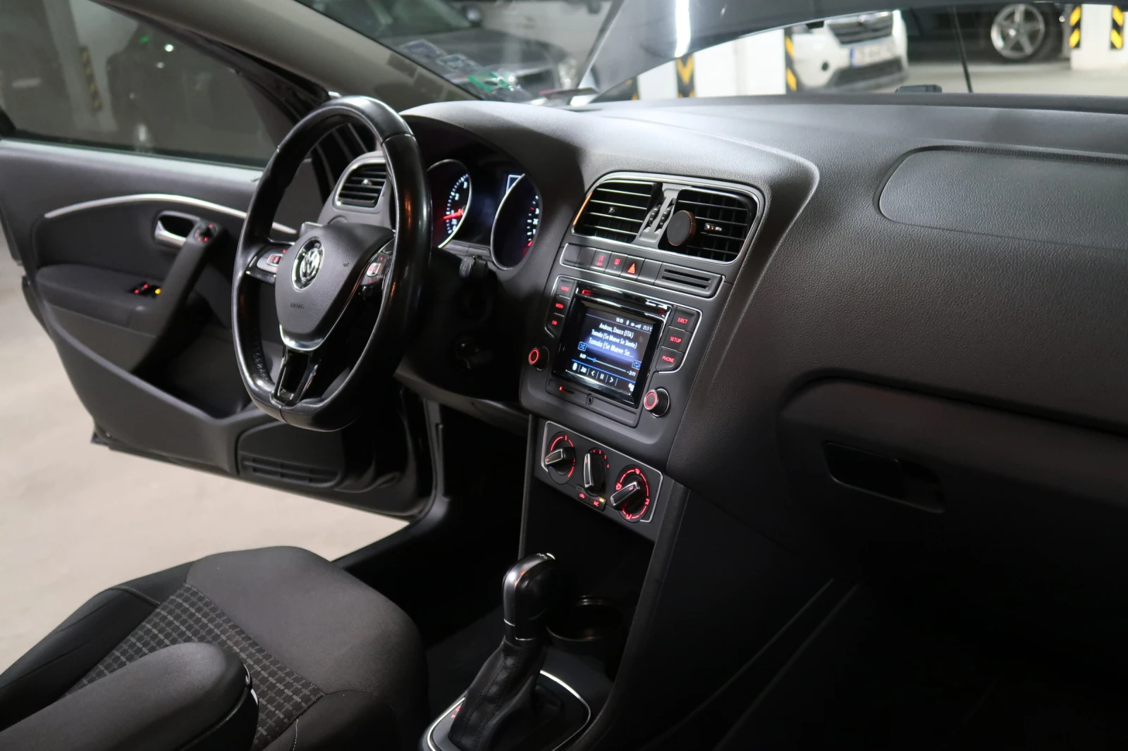 VW Polo  - изображение 8