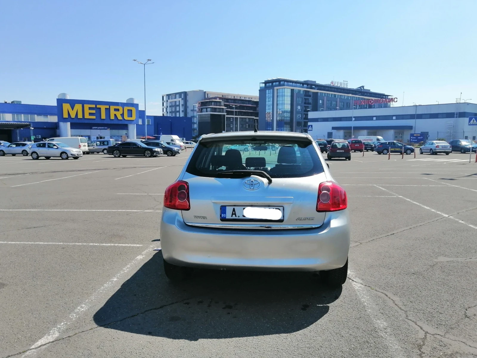 Toyota Auris 1.4 - изображение 2
