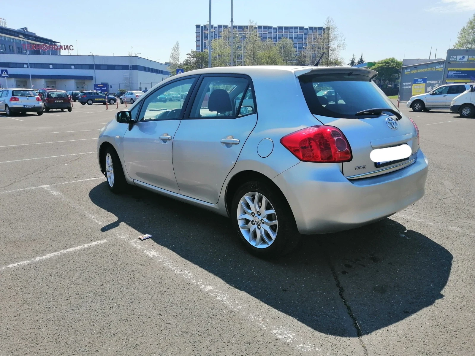 Toyota Auris 1.4 - изображение 5