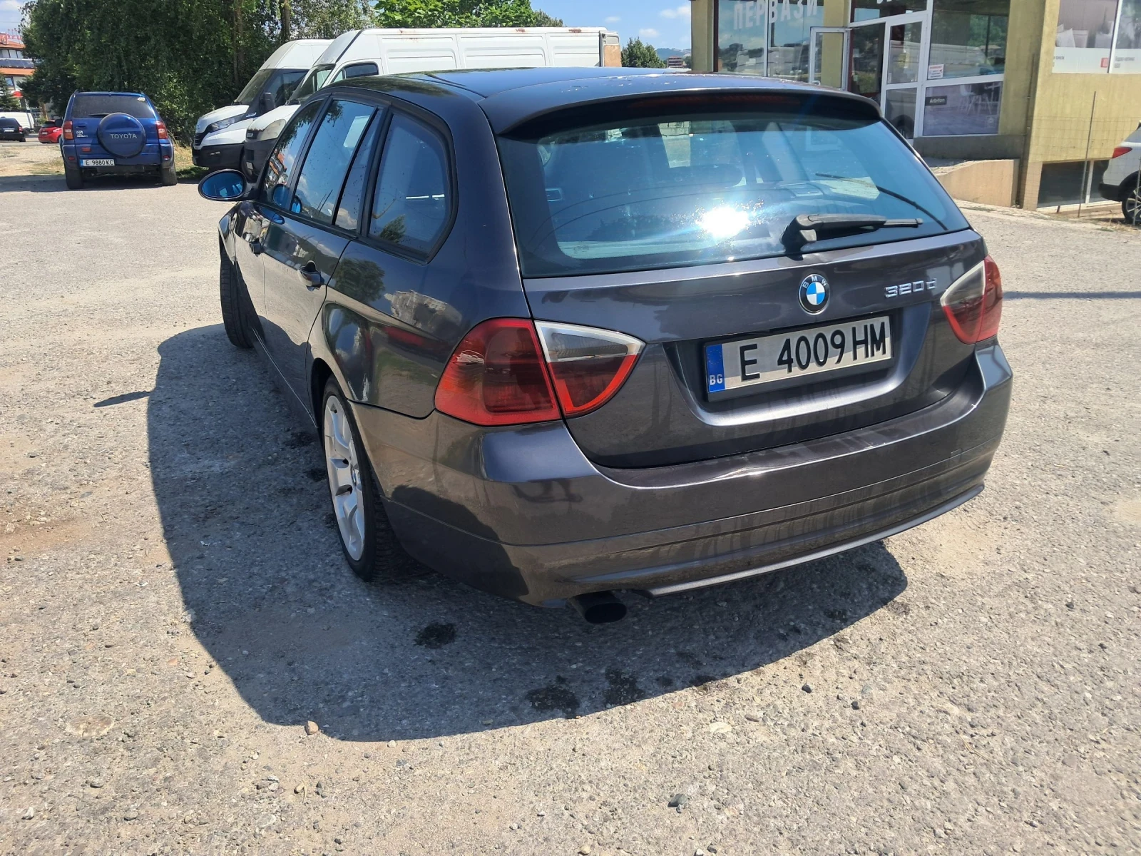 BMW 320  - изображение 5