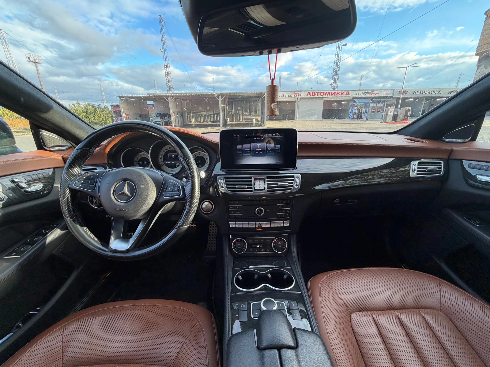Mercedes-Benz CLS 500 4MATIC, 4.7 V8 Bi-Turbo, 408 �.�. | Mobile.bg � ����������� 11