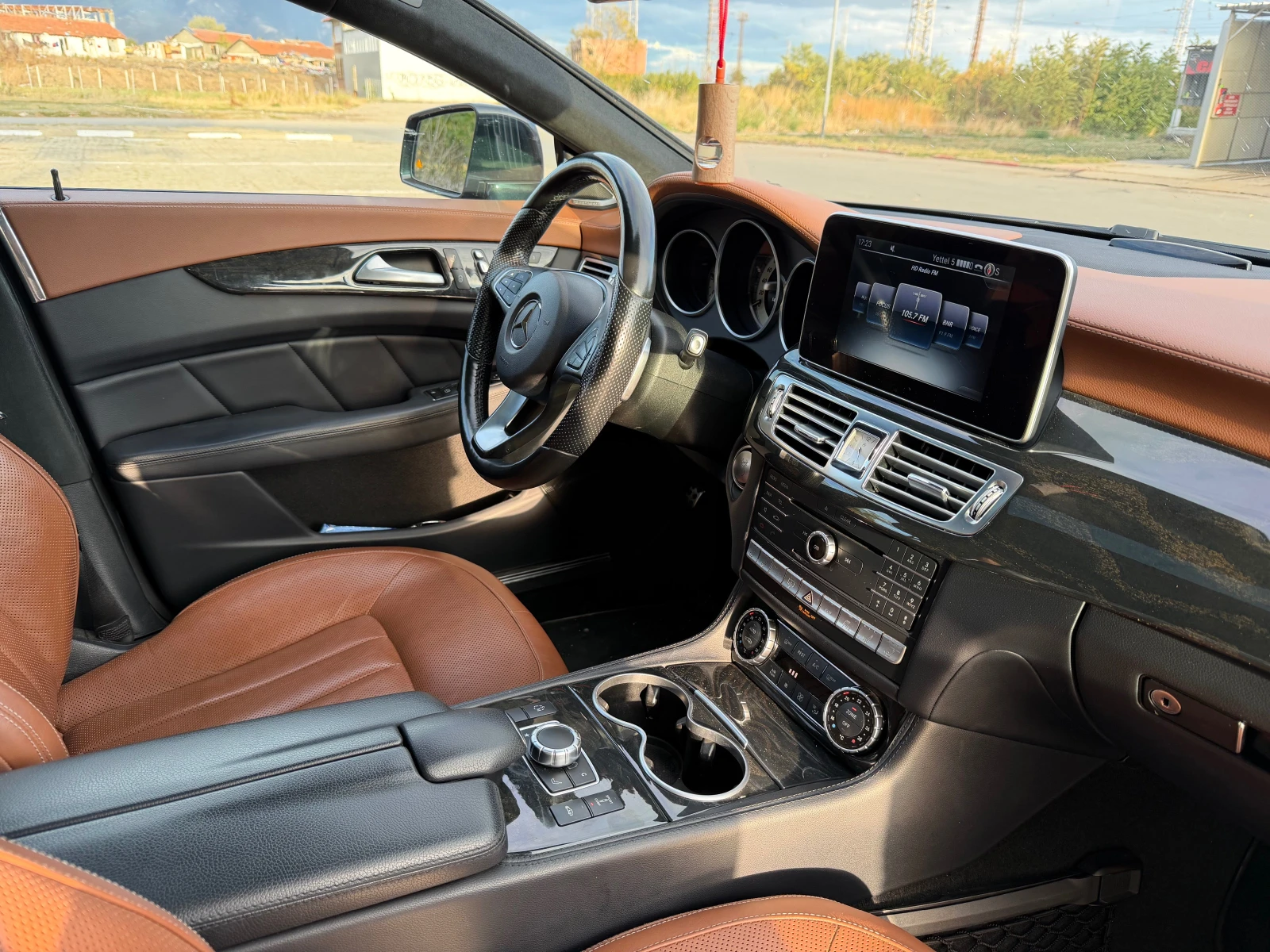 Mercedes-Benz CLS 500 4MATIC, 4.7 V8 Bi-Turbo, 408 �.�. | Mobile.bg � ����������� 12