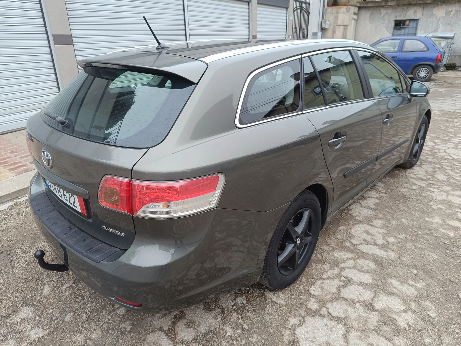 Toyota Avensis 1.8 VVT-i 147к.с. - изображение 4