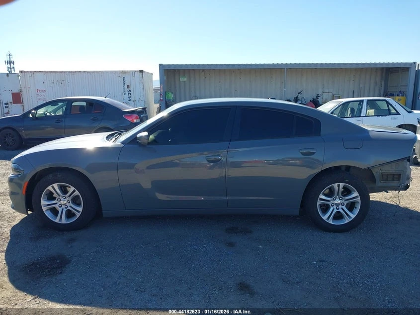 Dodge Charger 3.6L V-6 DOHC, VVT, 292HP Rear Wheel Drive | Mobile.bg � ����������� 15