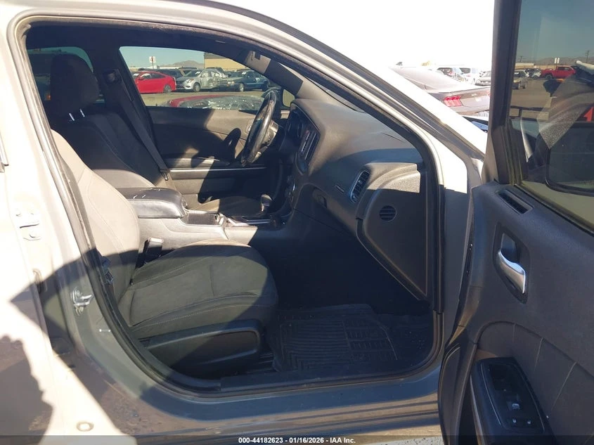 Dodge Charger 3.6L V-6 DOHC, VVT, 292HP Rear Wheel Drive | Mobile.bg � ����������� 5