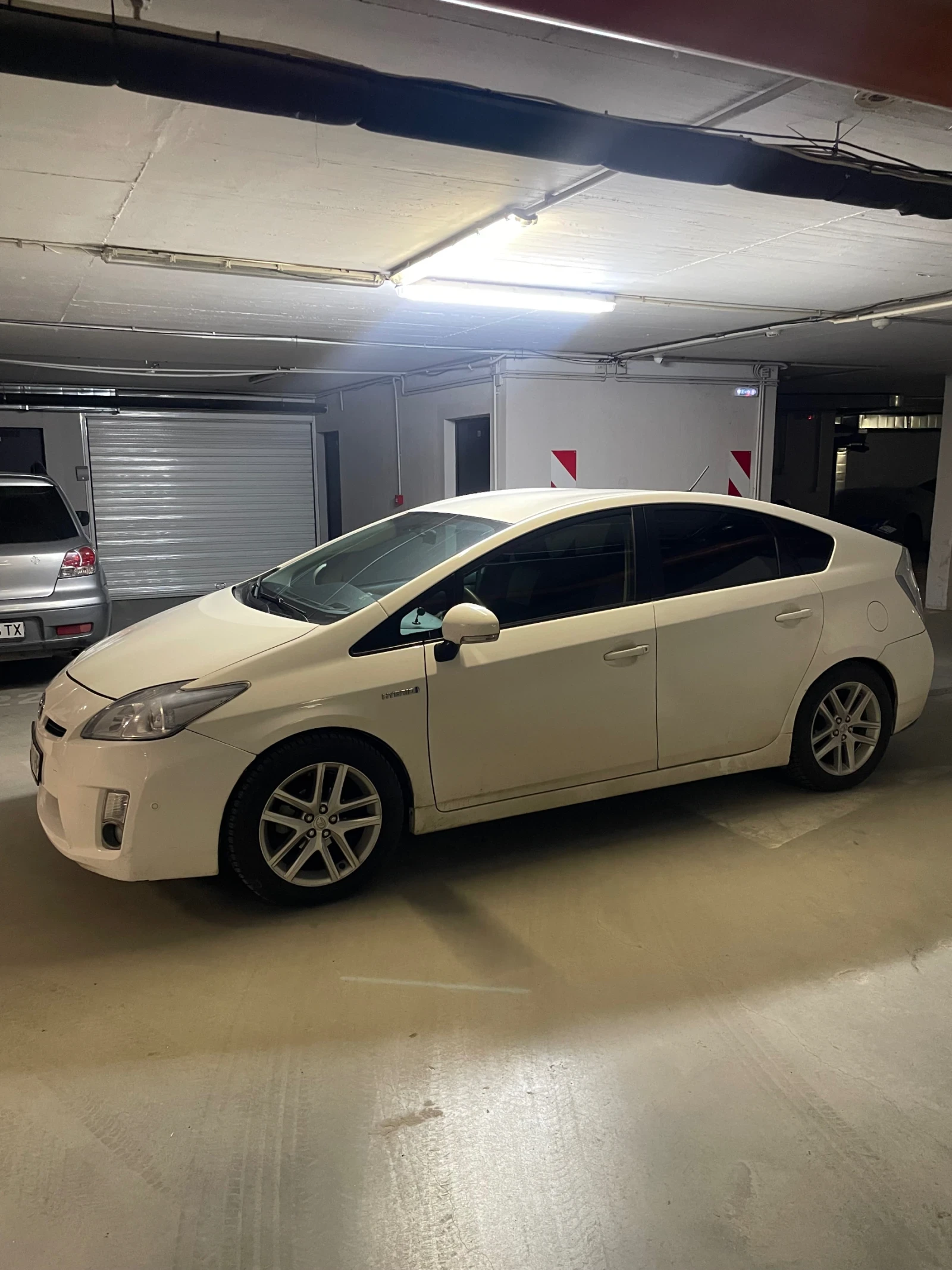 Toyota Prius, снимка 7 - Автомобили и джипове - 54415001